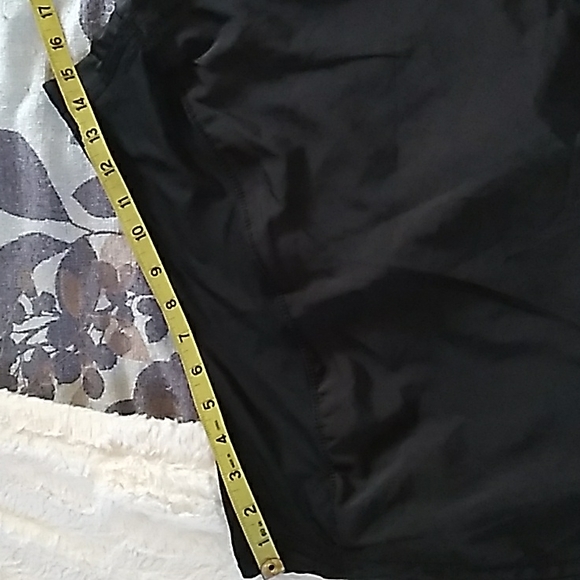 Black Athletic Skirt SKORT Sz M ☆ HIND Shorts - Picture 7 of 8